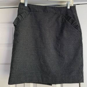 LOFT Polka Dot Pencil Skirt W/Pocket Detail Size 6